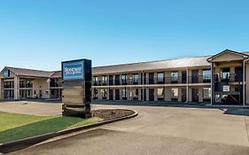 Rodeway Inn & Suites Dublin